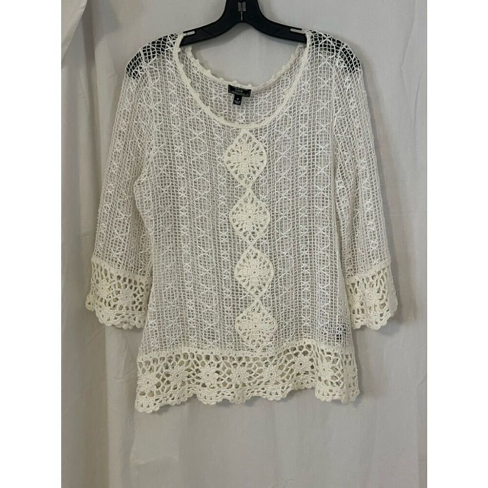 LISA INTERNATIONAL White Crocheted with Ribbon Shirt Womens Size Medium